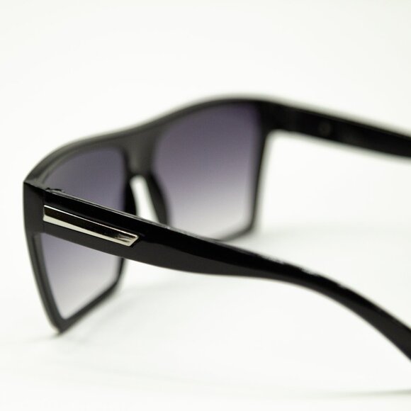 NEW Oversized Women Sunglasses with %100 UV Protection - (Gradient Purple Lens) - Picture 6 of 6